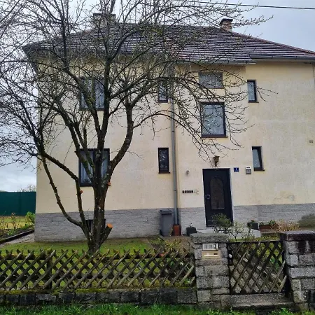 Donaublick 1 , Spitzfeldstr 1 Hotel 3*