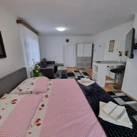 Hotel Donaublick 1 , Spitzfeldstr 1 Grein