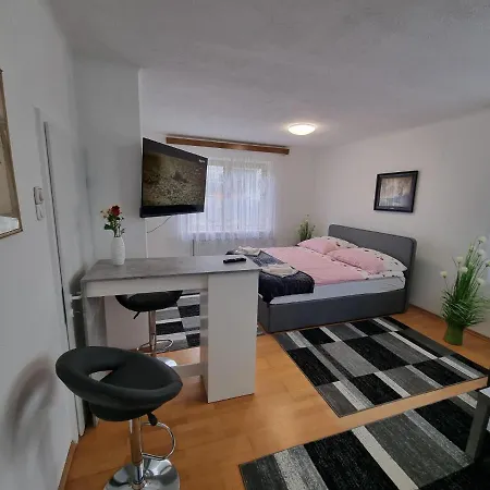 Donaublick 1 , Spitzfeldstr 1 3* Grein