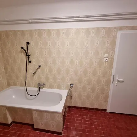 Donaublick 1 , Spitzfeldstr 1 3* Grein