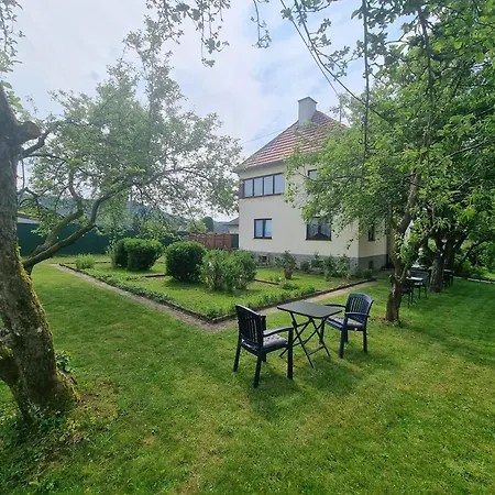 Donaublick 1 , Spitzfeldstr 1