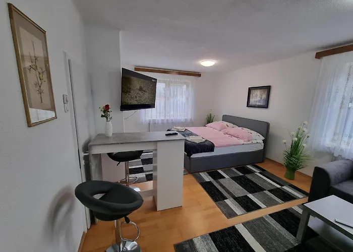 Donaublick 1 , Spitzfeldstr 1 3* Grein