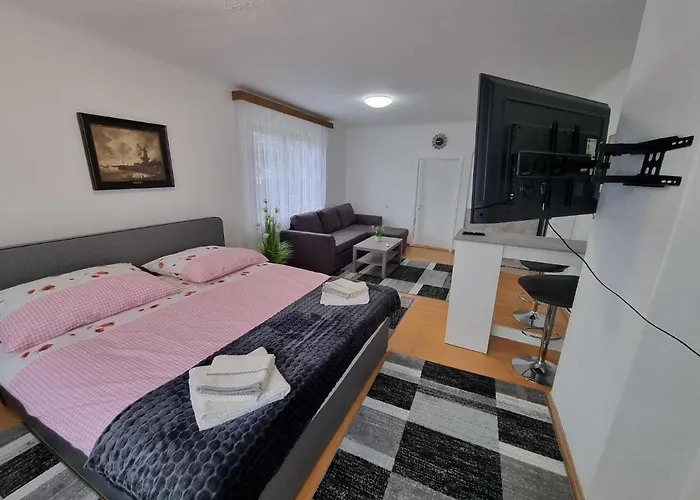 Donaublick 1 , Spitzfeldstr 1 Grein