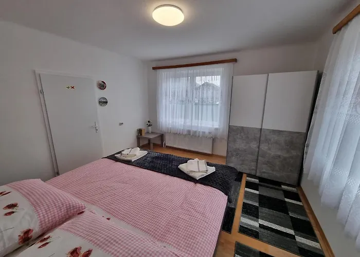 Donaublick 1 , Spitzfeldstr 1 Hotel Grein