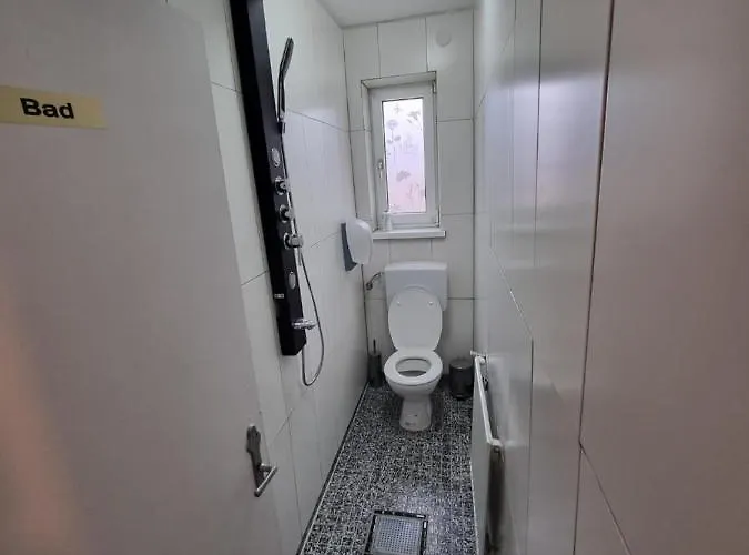 Otel Donaublick 1 , Spitzfeldstr 1 3*