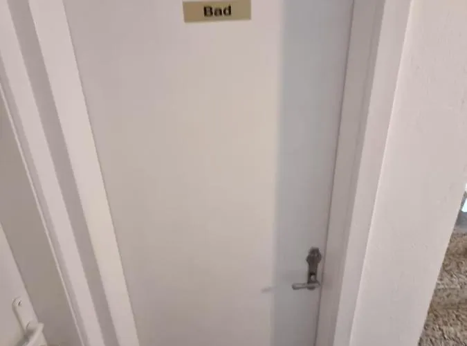 Donaublick 1 , Spitzfeldstr 1 Otel