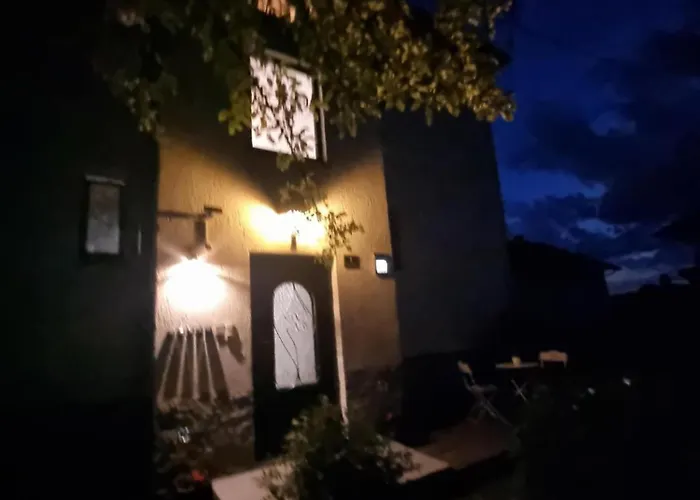 Otel Donaublick 1 , Spitzfeldstr 1 Grein