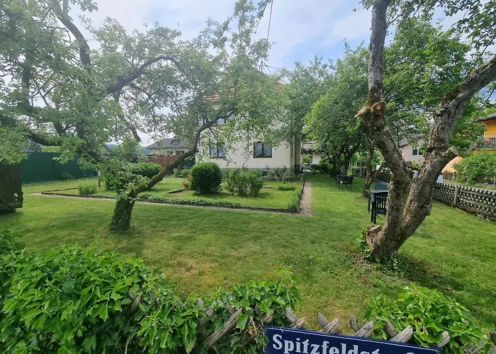 Donaublick 1 , Spitzfeldstr 1