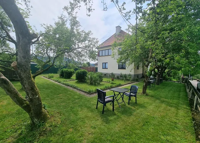 Donaublick 1 , Spitzfeldstr 1