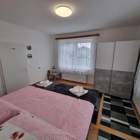 Donaublick 1 , Spitzfeldstr 1 Hotel Grein