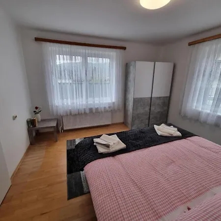Donaublick 1 , Spitzfeldstr 1 Hotel Grein