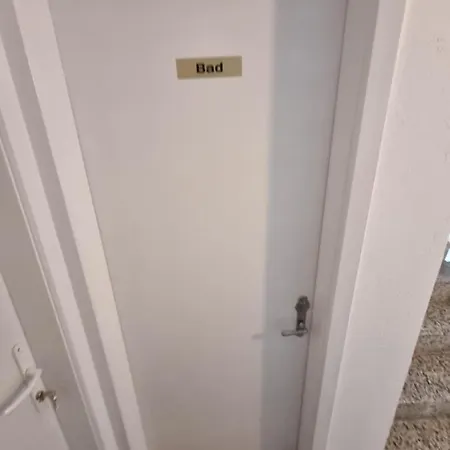 Donaublick 1 , Spitzfeldstr 1 Hotel