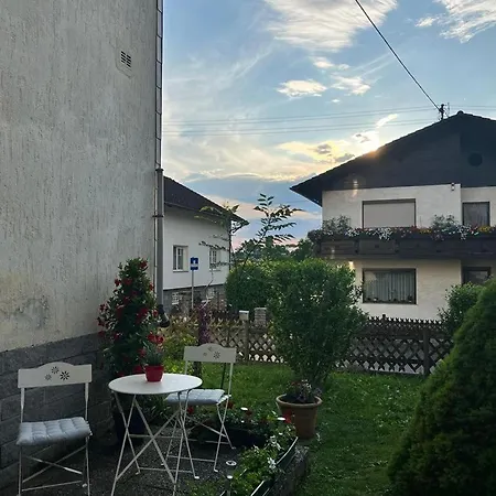 Donaublick 1 , Spitzfeldstr 1 3*