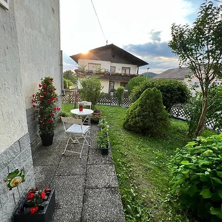Donaublick 1 , Spitzfeldstr 1 Hotel 3*