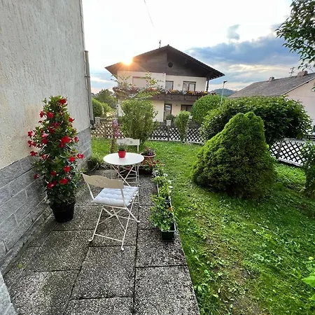 Donaublick 1 , Spitzfeldstr 1