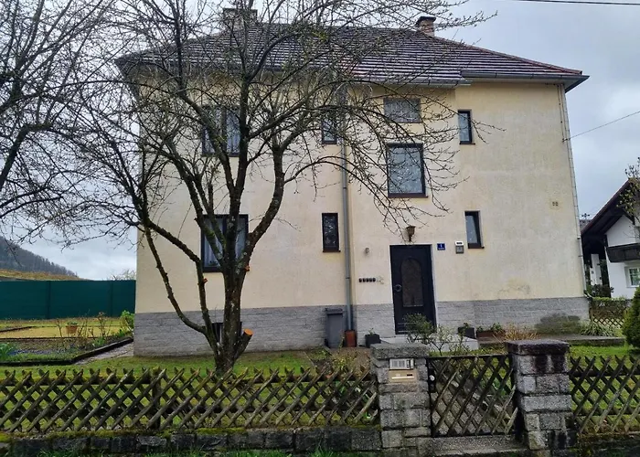 Donaublick 1 , Spitzfeldstr 1 Hotel 3*