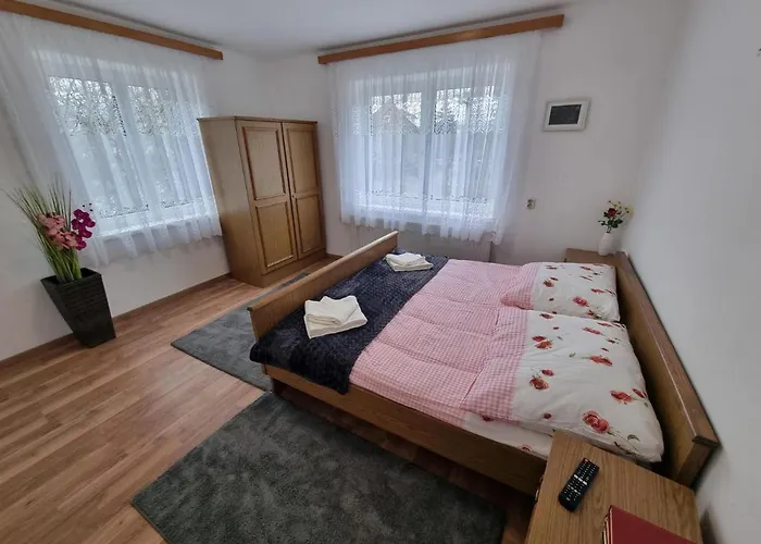 Donaublick 1 , Spitzfeldstr 1 3* Grein