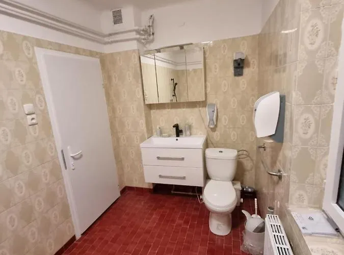 Hotel Donaublick 1 , Spitzfeldstr 1