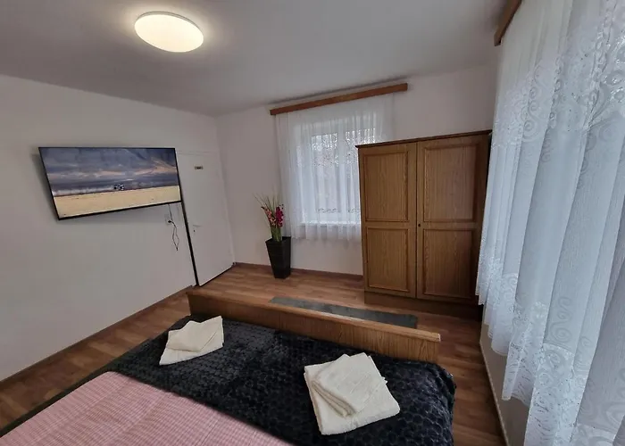 Donaublick 1 , Spitzfeldstr 1 Hotel Grein