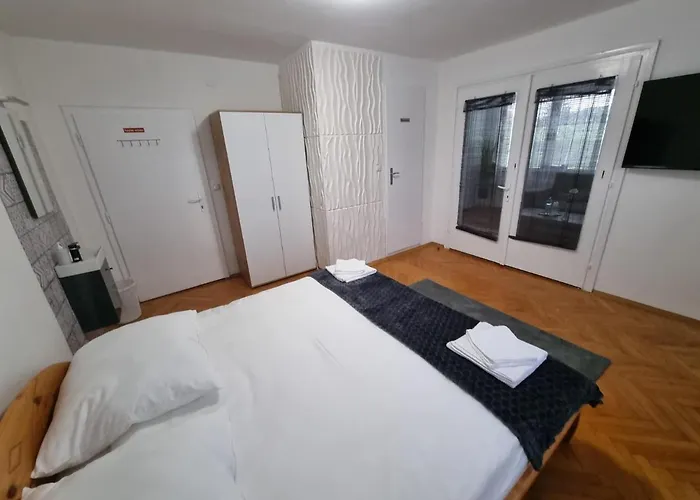 Donaublick 1 , Spitzfeldstr 1 3*