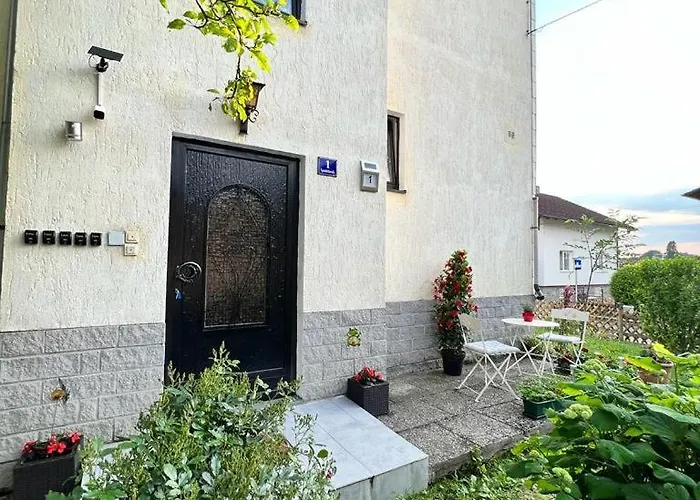 Donaublick 1 , Spitzfeldstr 1 Hotel Grein