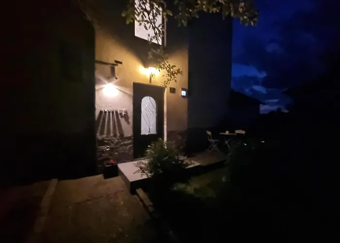 Donaublick 1 , Spitzfeldstr 1 Hotel