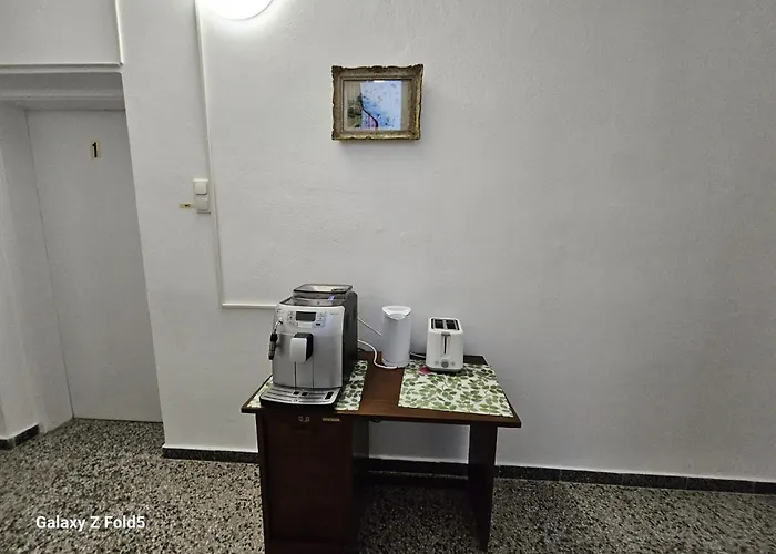 Hotel Donaublick 1 , Spitzfeldstr 1